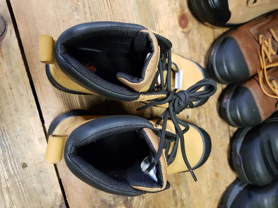 Buty robocze AGGRESSOR rozm 43 wkł 29 cm S3