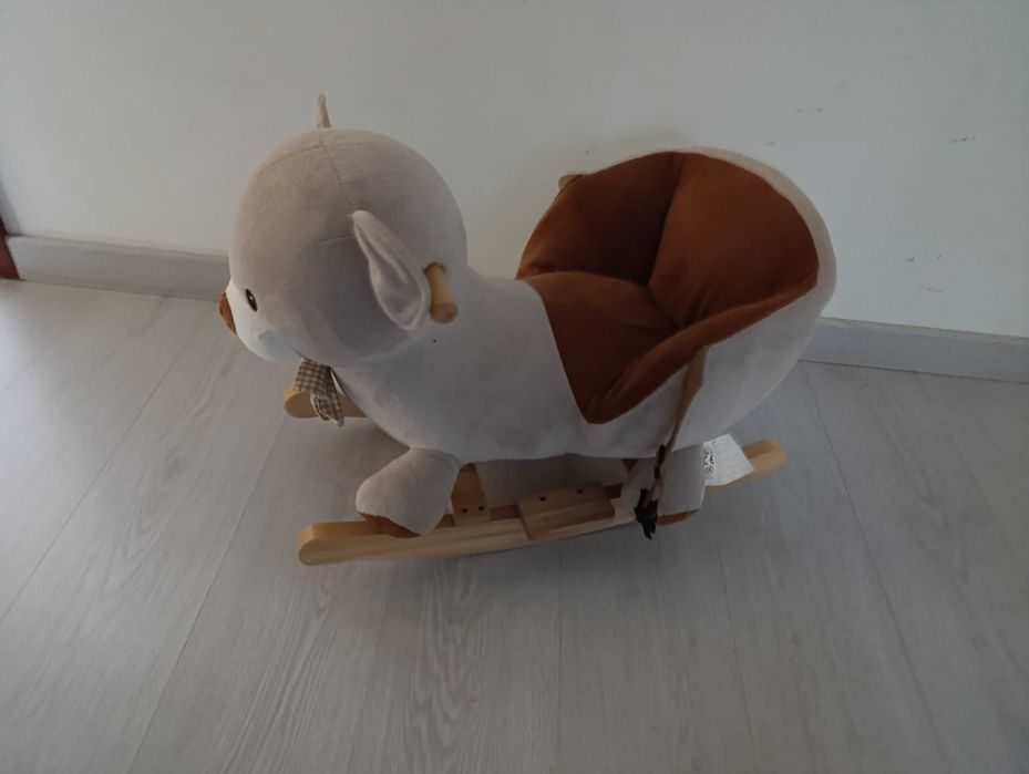 Urso de baloiço de bebé