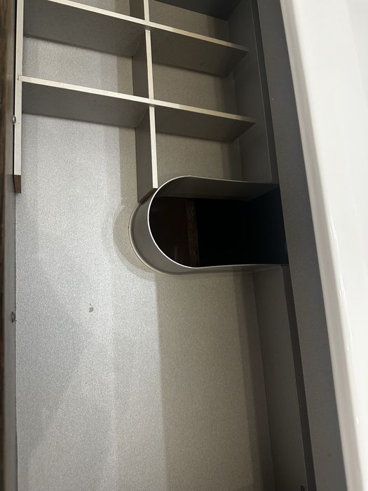 Movel de WC com tampo de ceramica e torneira