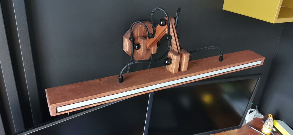 Lampa nad biurko - ręczna robota - idealna do telekonferencji