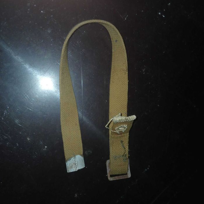 Ремінець тактичний з пряшкою.