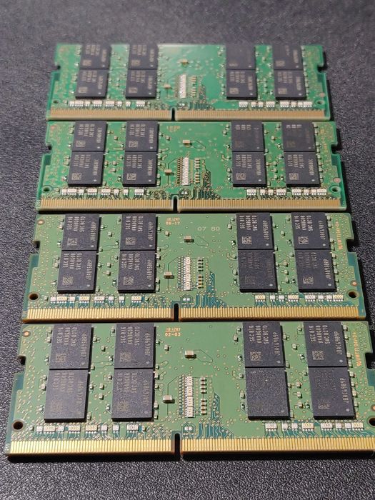 Samsung 16 GB x 2 SO-DIMM DDR4 (2666 MHz). Итого: 32 GB