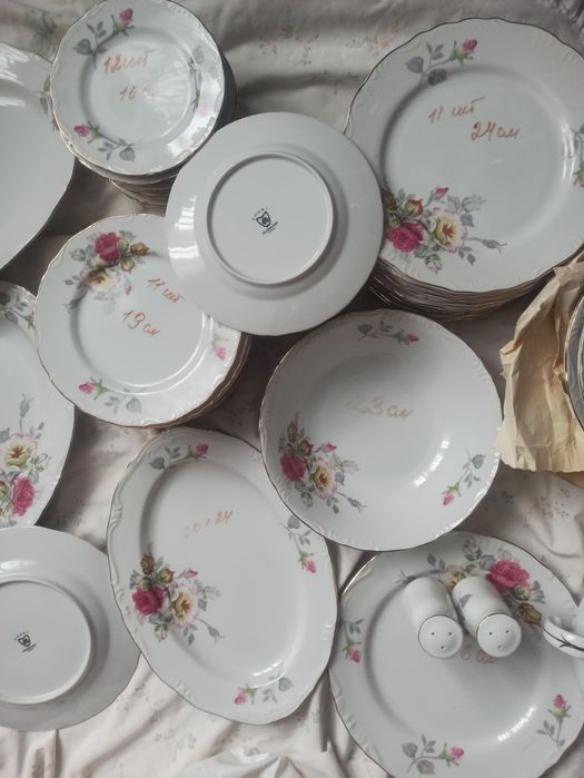 Продається вінтаж сервіз Японії на63 предметів