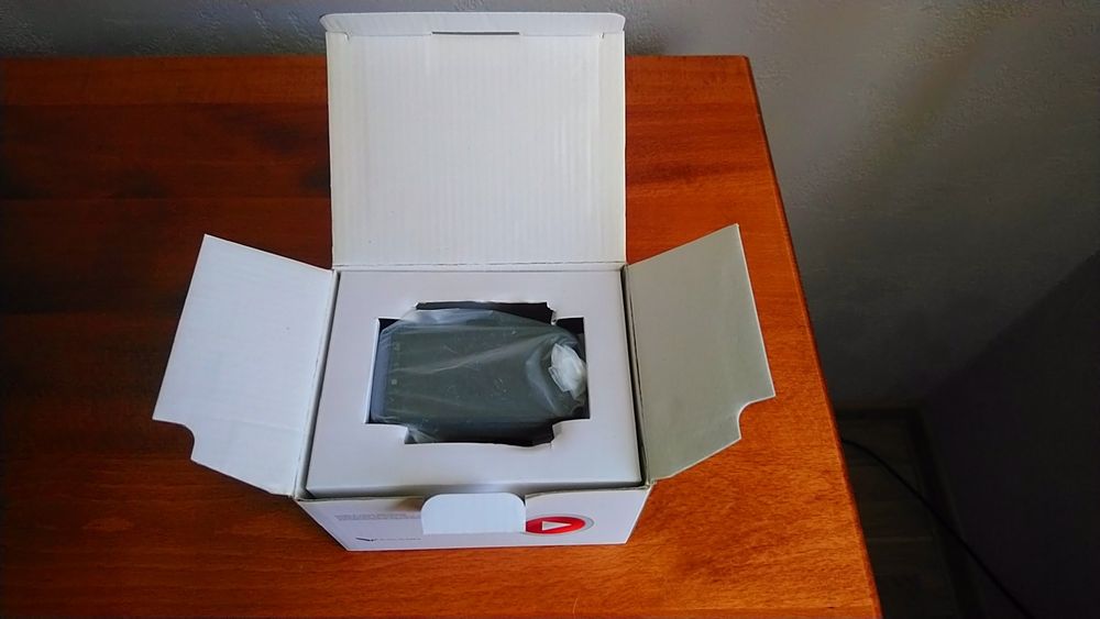Автомобільний відеорегістратор "FALCON HD 65-LCD"
