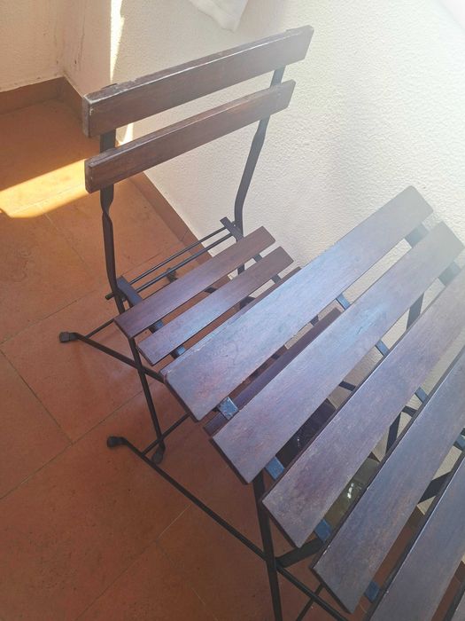 Mesa com cadeiras