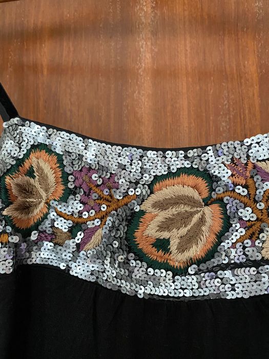 Vestido curto lantejoulas da Zara