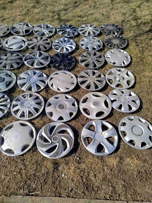 Продам авто колпаки б/у р 13