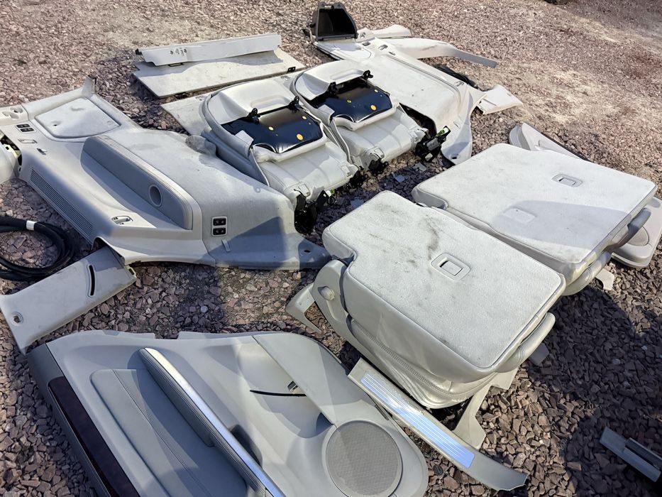 Салон Mercedes GL W164 сідушки карти шкіра комплект