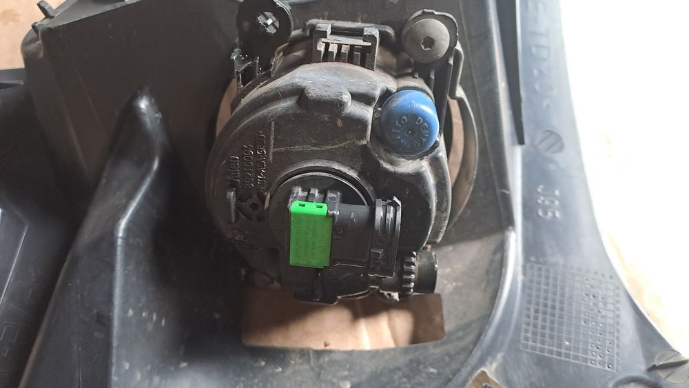 Кронштейн криплення противотуманка Рено Сценік 3