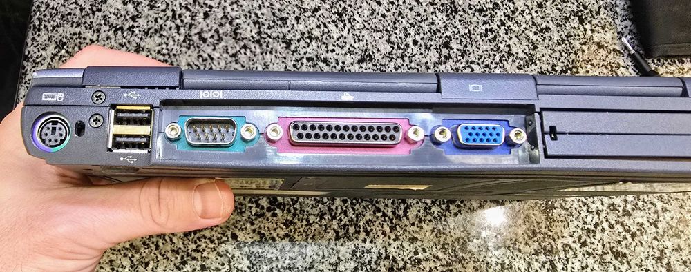 Вінтажний ноутбук HP Omnibook 6100