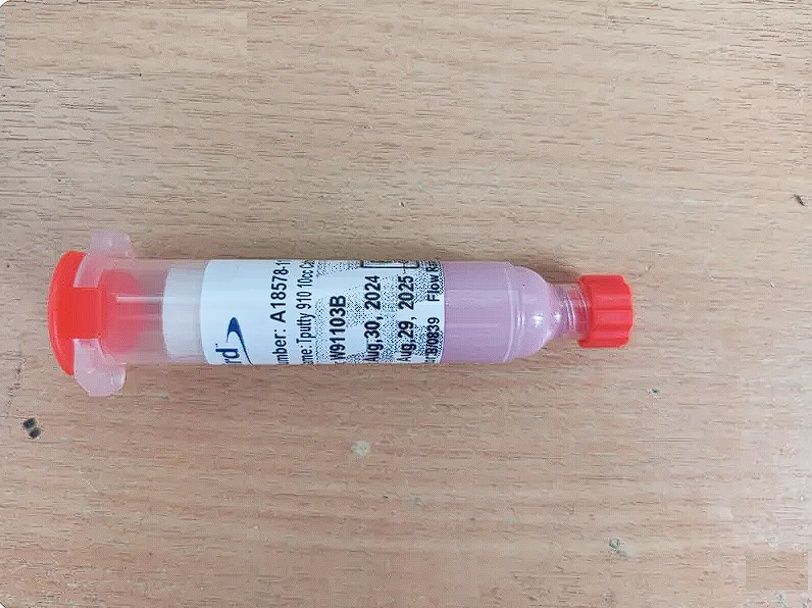 Термопрокладка жидкая Laird Tputty 910 607 термогель рідка LTP SubZero