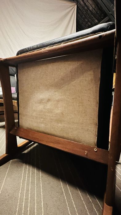 Cadeirão vintage + apoio de pés – anos 60