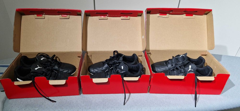 Chuteiras Puma Monarch II criança N 34