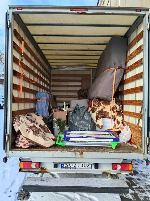przeprowadzki ,transport .przewóz rzeczy