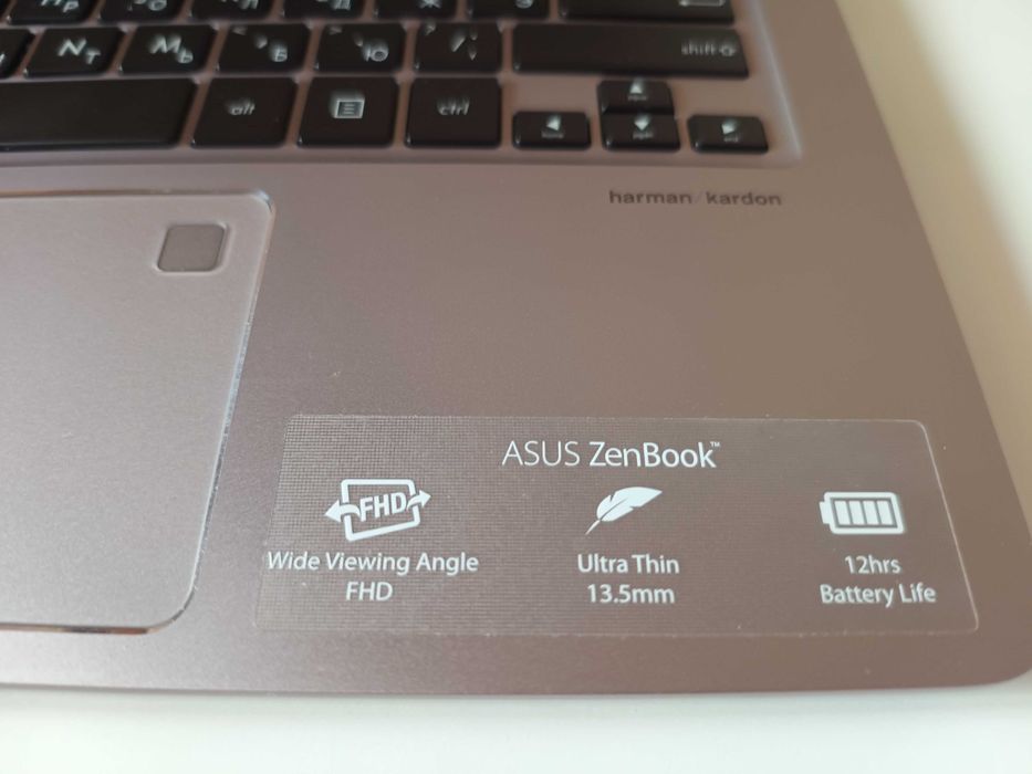Asus ZenBook UX330U i5-7200U 8b SSD128Gb FHD
