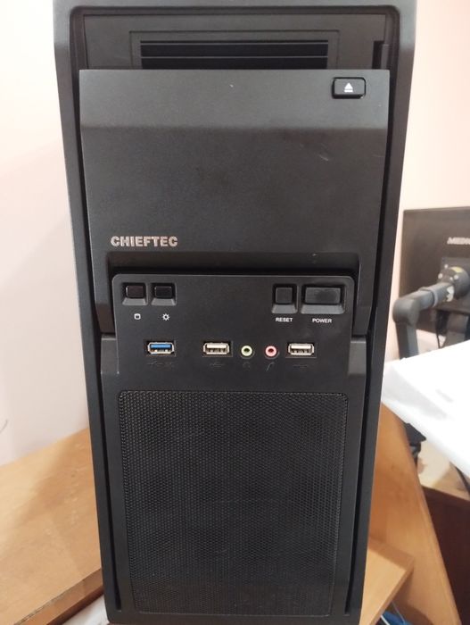 Fx 8320,16 gb,R9 290x 4 gb,ssd+hdd