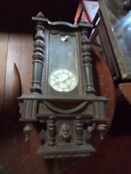 Recheio de loja de antiguidades