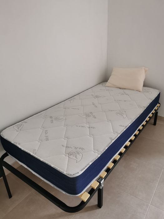 Conjunto  Estrado e colchão