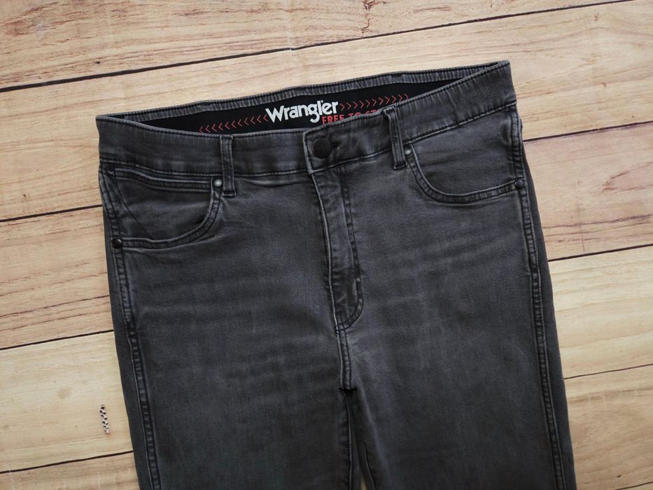 WRANGLER Larston Spodnie Jeans Szare Męskie r. 34/32
