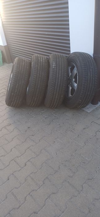 Opony 235/65R17  4szt