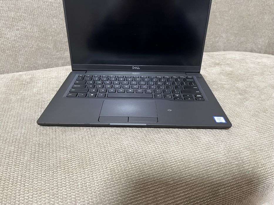 Dell Latitude 7400