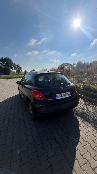 Peugot 207 1.4 benzyna