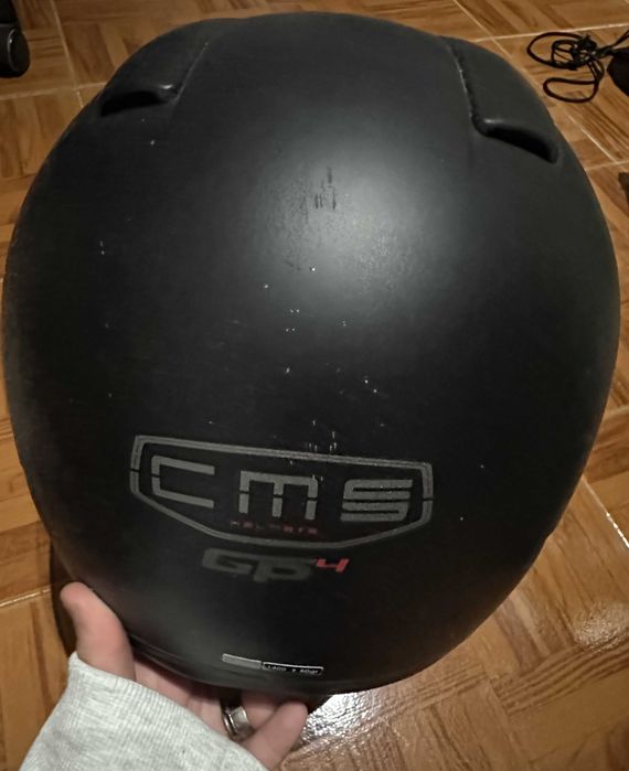 Capacete em bom estado com saco