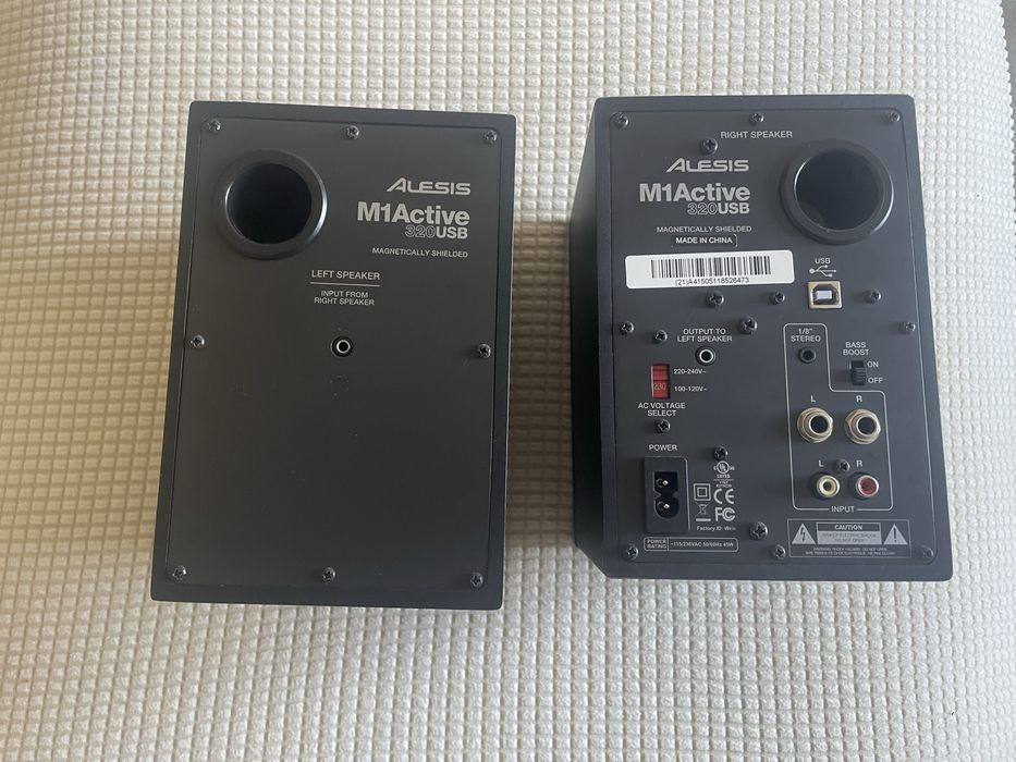 Colunas/Monotores Alessis M1 Active 320 USB