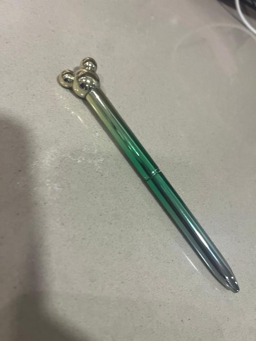 Caneta + Tesoura Super Ultra Hiper Profissional