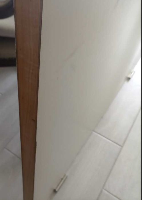 OPORTUNIDADE! Porta branca interior simples com puxador prateado Sem moldura