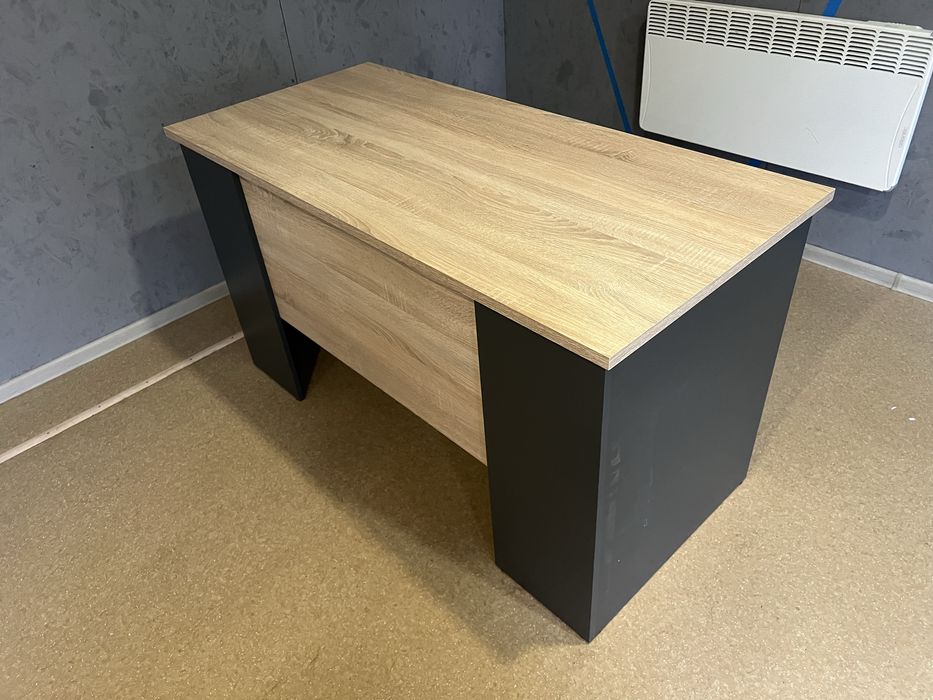 Продам стол 120см*80см