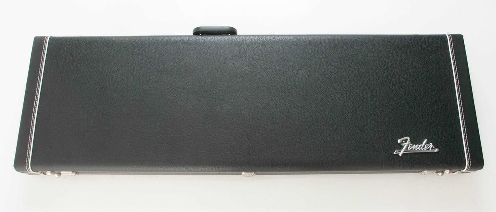 25 Cases e 8 gigbags para guitarras e Baixos