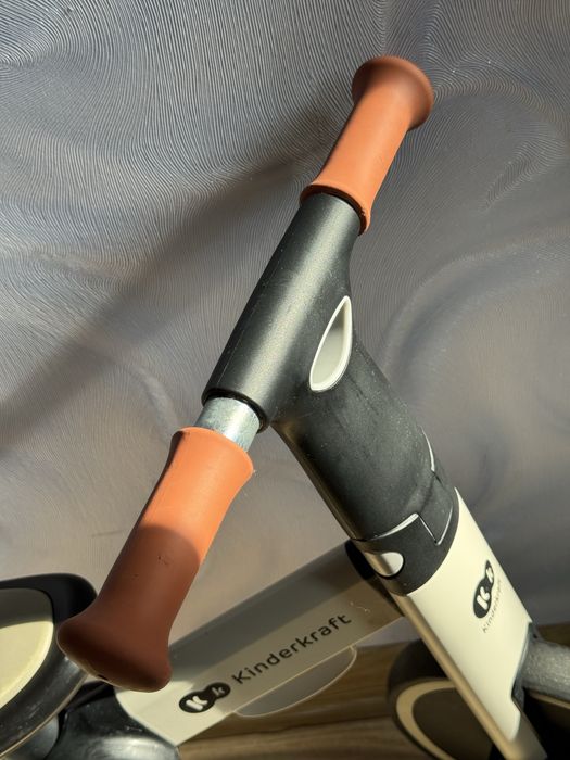 Беговел Kinderkraft 4TRIKE сірий