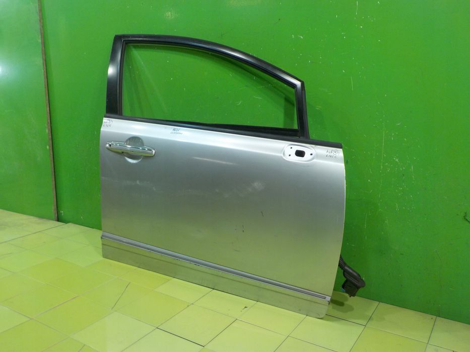 HONDA CIVIC VIII 1.4 I-DSI 07r SEDAN 4D drzwi prawe przod