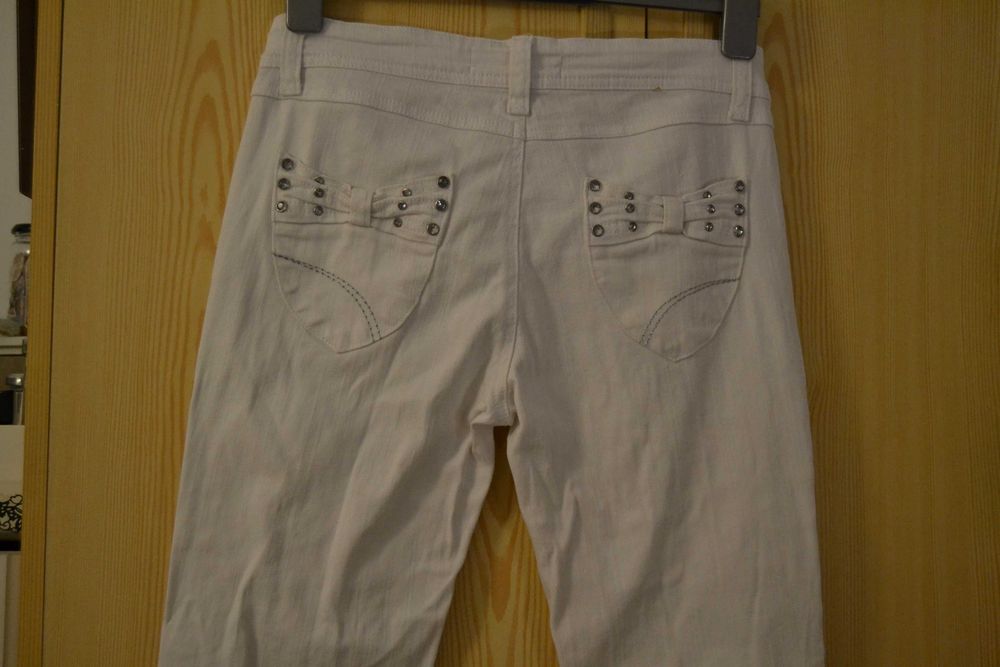 Białe rozszerzane spodnie New Look S/M 38 jasne dzwony vintage