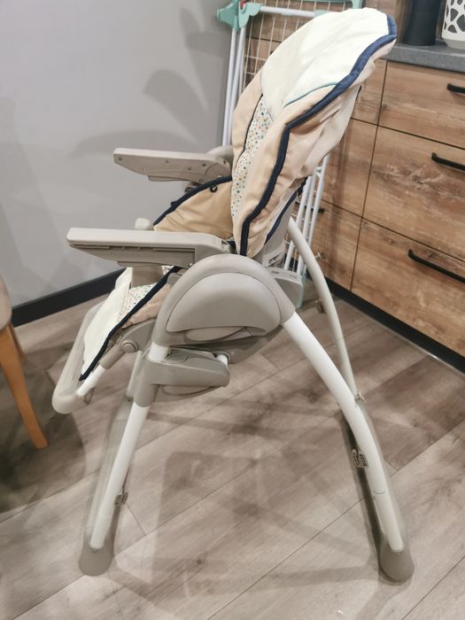 Krzeselko fotelik do karmienia