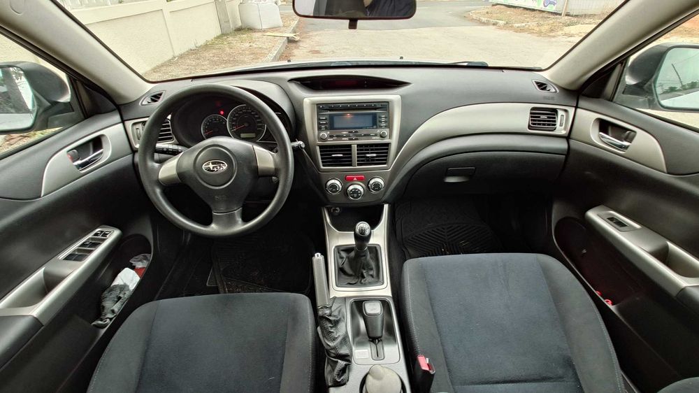 Subaru Impreza 1.5 R Hatchback 107hp — photo 4