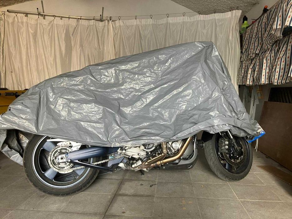 Yamaha MT01 ano 2007 com 27.000 km