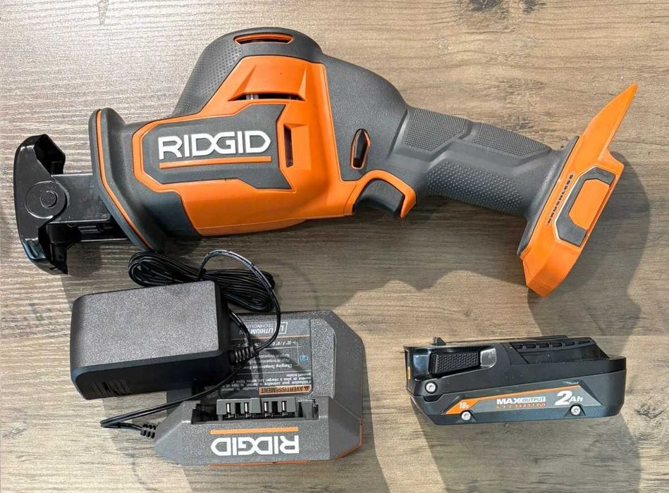 RIDGID/AEG R8648K Piła Szablasta Lisica 18V Brushless Jednoręczna Akumulator 2.0Ah
