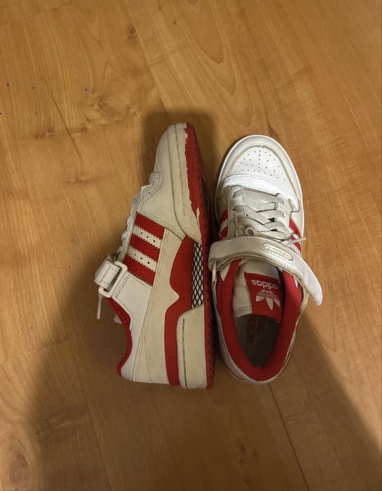Adidas forum low vermelhos