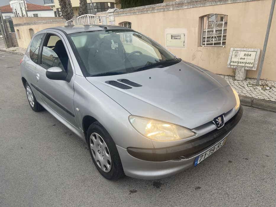 Peugeot 206 em bom estado com inspecao ate março 2027