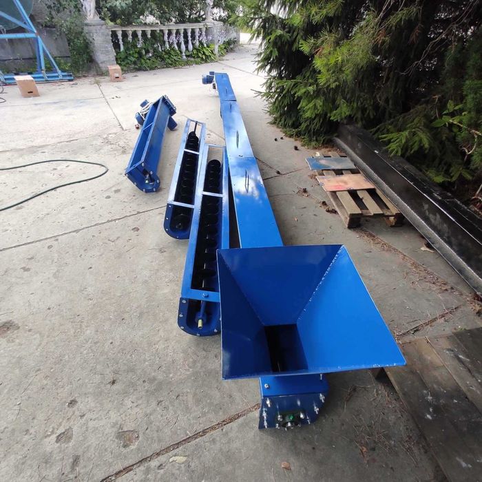 Шнек в жолобі, транспортер, шнек