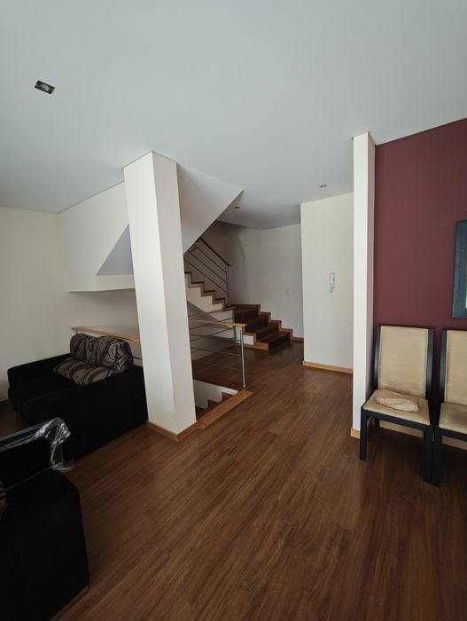 Sala de estar completa  2 sofás 5 lugares com consola TV 2 gavetões