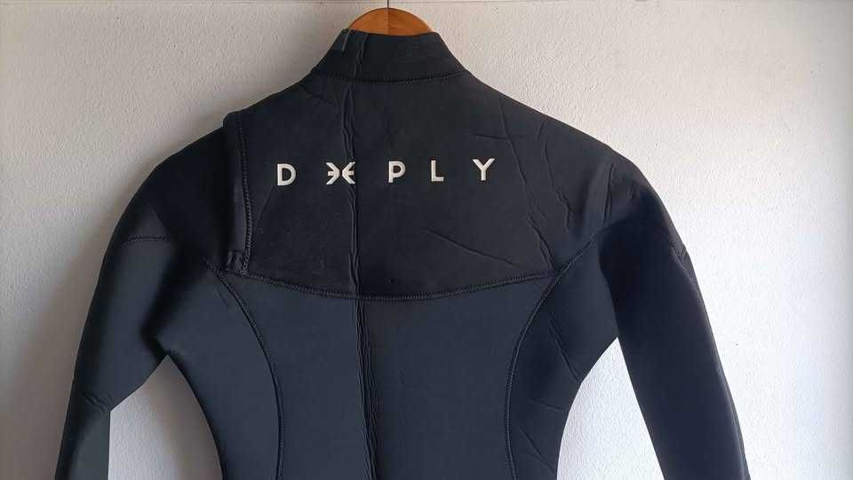 Fato de surf deeply, Mulher