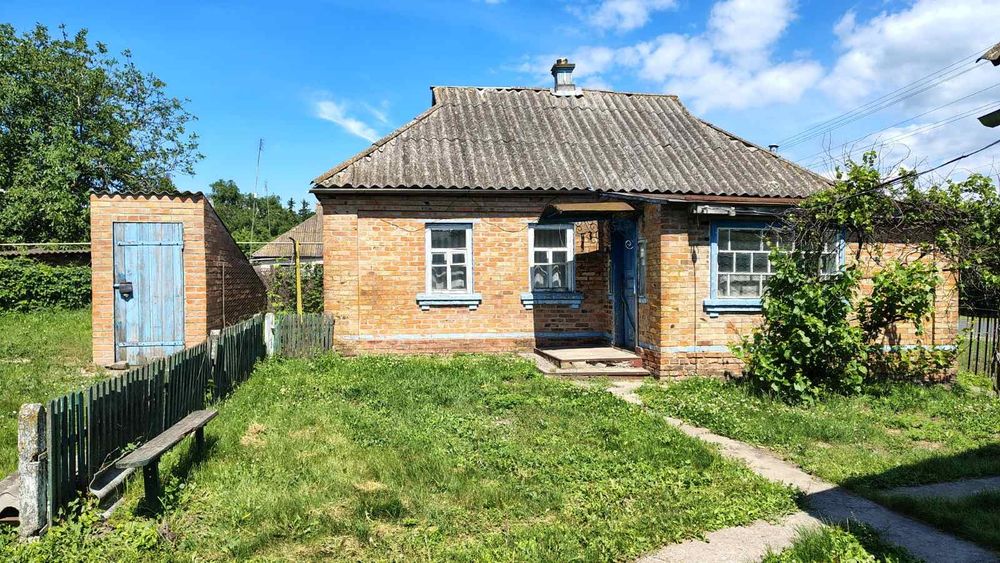 Продається будинок в центрі с. Велика Круча
