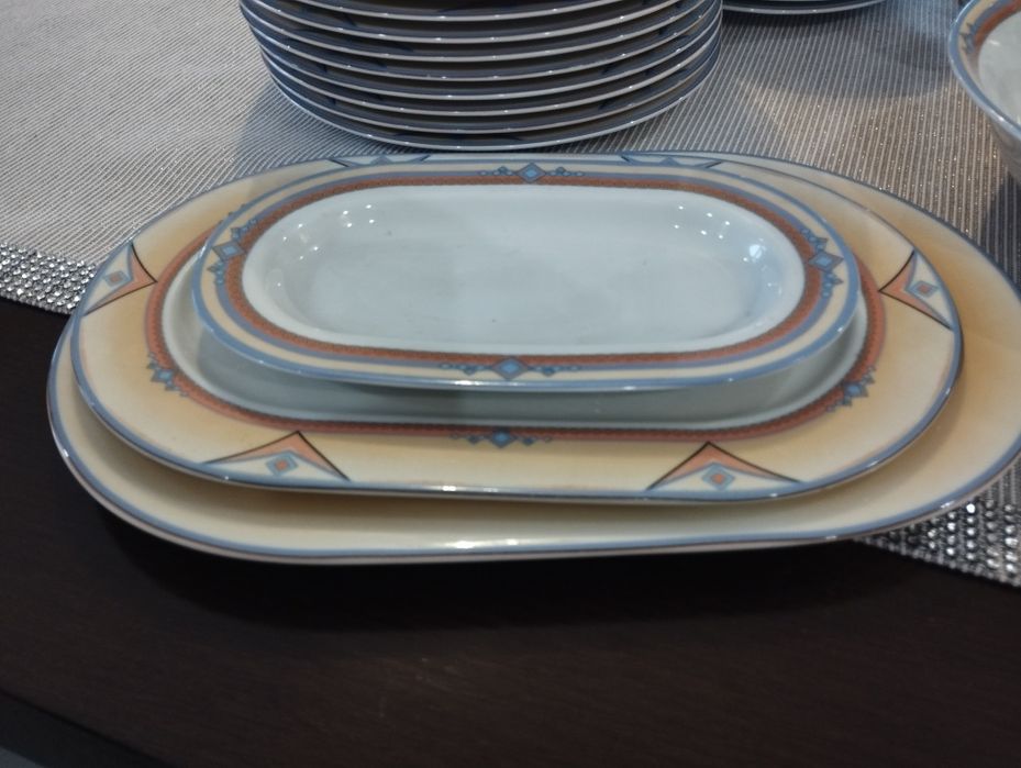 Sprzedam kompletną zastawę stołową Lubiana