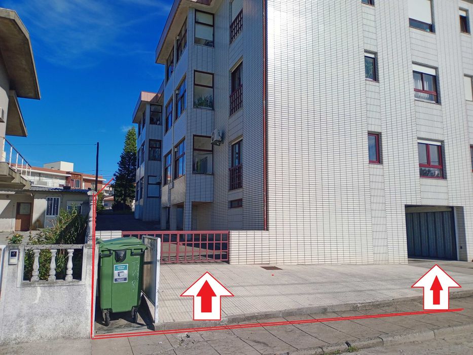 Apartamento T2 + 1 com garagem Trofa