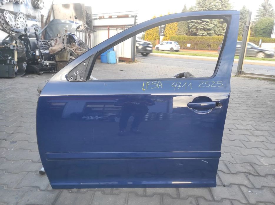 DRZWI PRZEDNIE LEWE PRZÓD LEWY SKODA OCTAVIA 2 LF5A 4711 Z5Z5 NIEBIESKIE WYSYŁKA !!!
