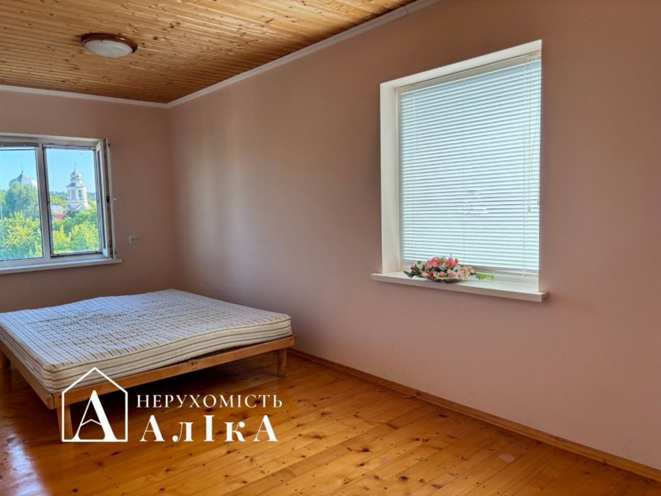 Продам житловий будинок на березі річки Дністер