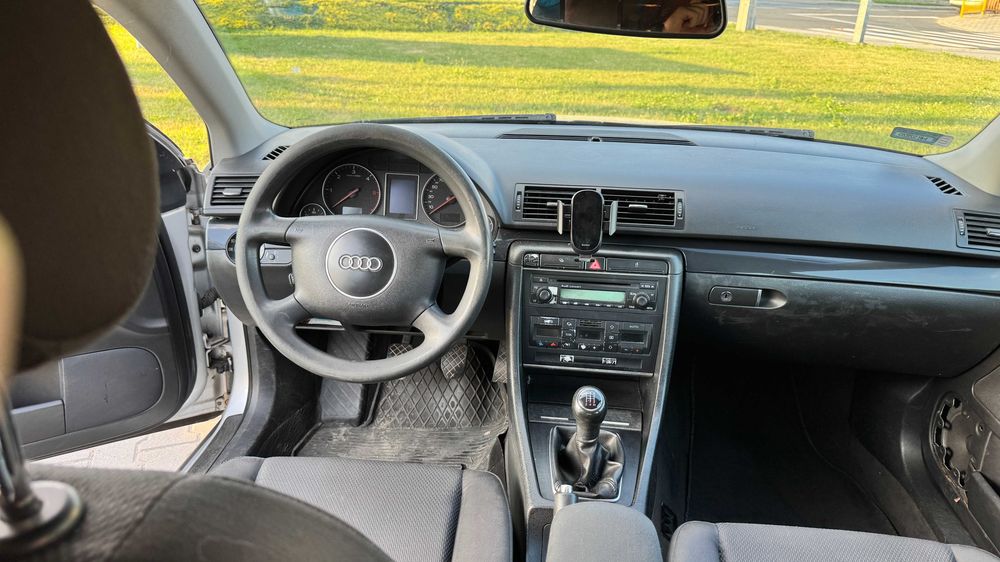 Audi A4 B6 Avant 1.9 TDI 2003 manual